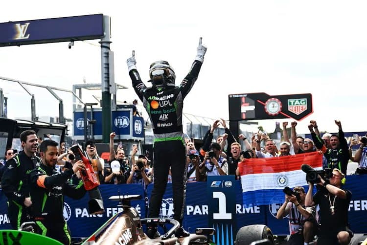 Duerksen gana en F2