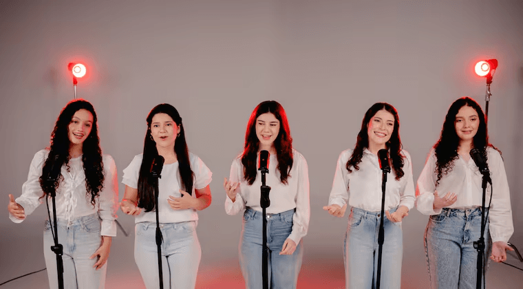 ¡CANTARON EL HIMNO SIN INSTRUMENTOS Y EMOCIONARON A TODOS!