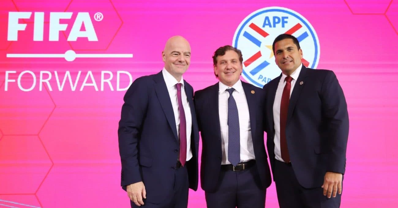 INFANTINO DESTACA EL REGRESO DE PARAGUAY AL MUNDIAL