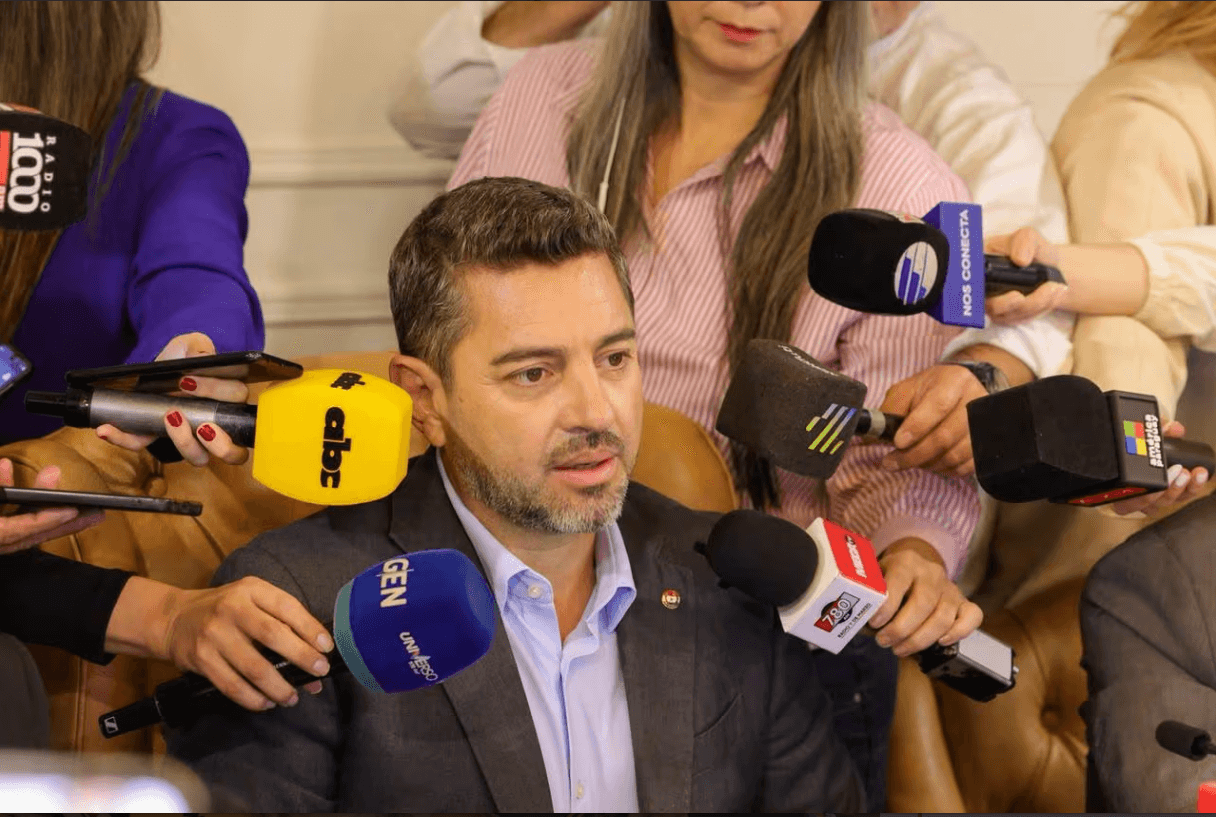 ALLIANA ELOGIA A BARUJA, PERO DEJA SU DUPLA PARA 2028 EN SUSPENSO