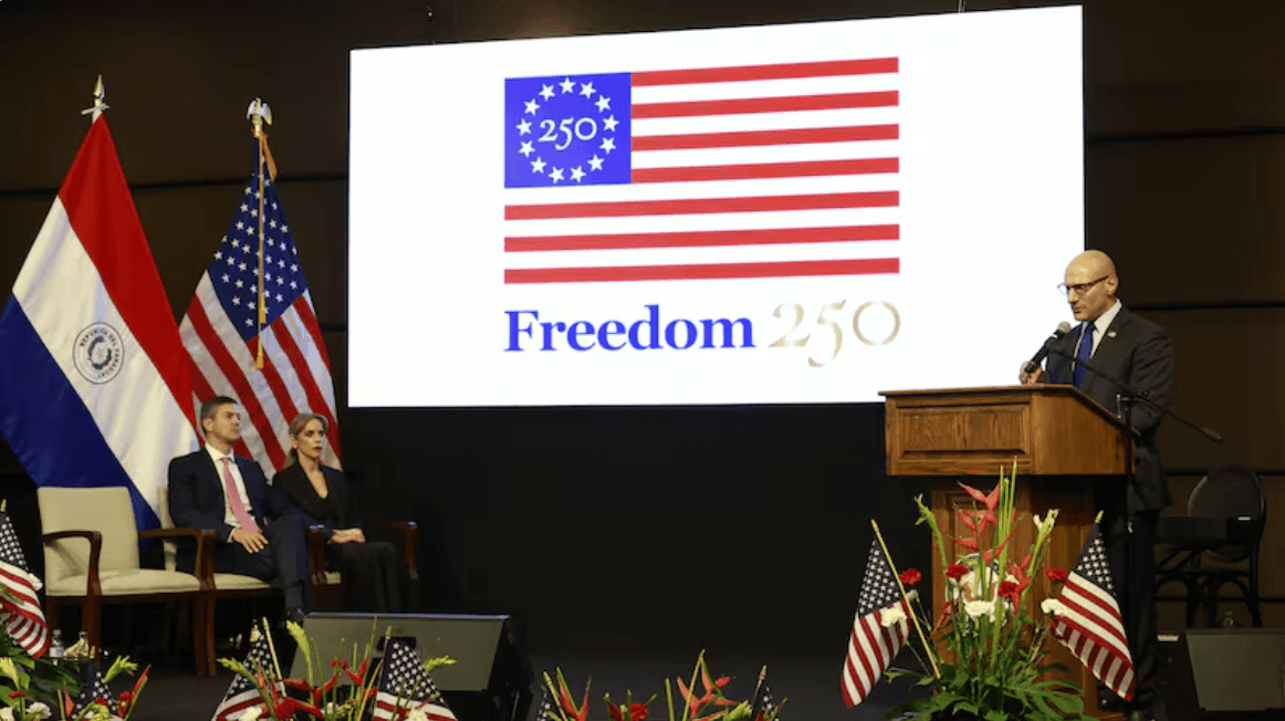 ESTADOS UNIDOS RATIFICA SU ALIANZA ESTRATÉGICA CON PARAGUAY EN ACTO POR SU INDEPENDENCIA