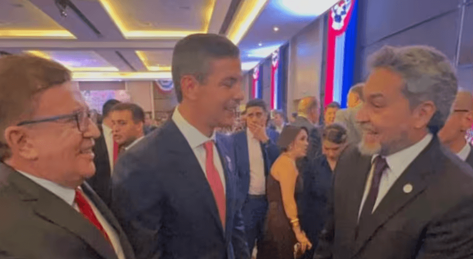 NICANOR DUARTE DESTACA EL ABRAZO ENTRE PEÑA Y MARIO ABDO COMO SEÑAL DE UNIDAD
