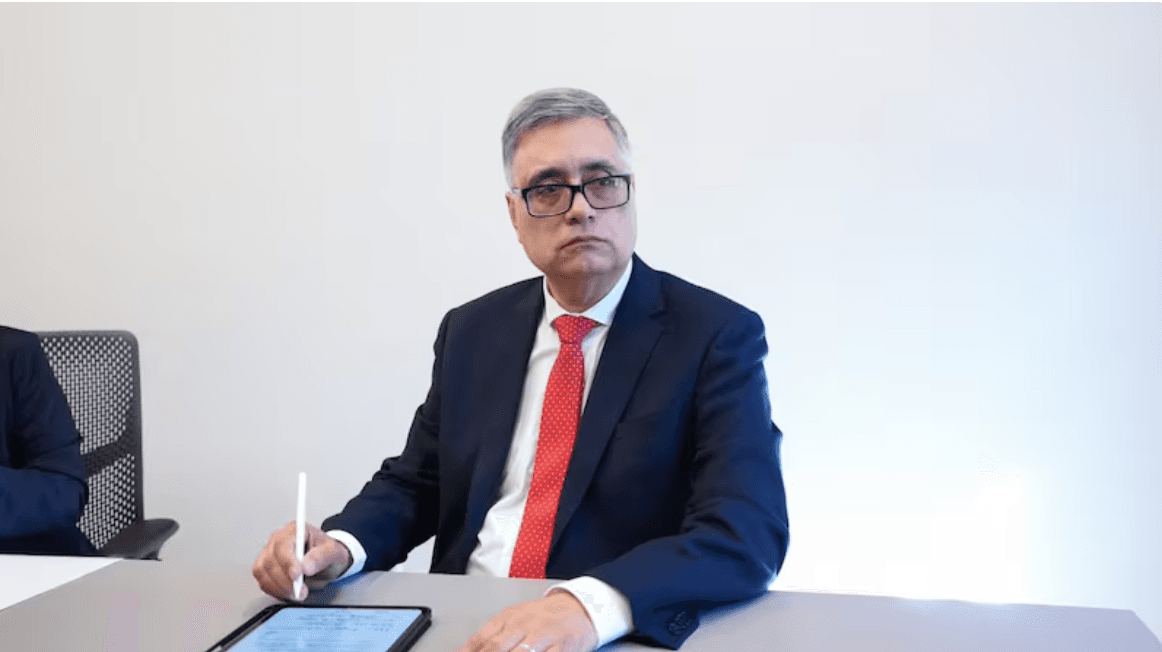 MIGUEL BÁEZ ASUME EN ANDE Y PROMETE UNA EMPRESA MÁS MODERNA Y EFICIENTE