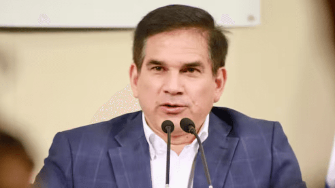 BARUJA SE PONE A DISPOSICIÓN DE ALLIANA PARA EL 2028, PERO PIDE PRIORIZAR LAS MUNICIPALES