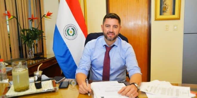 Alliana responde a Prieto y afirma que no teme a rivales políticos