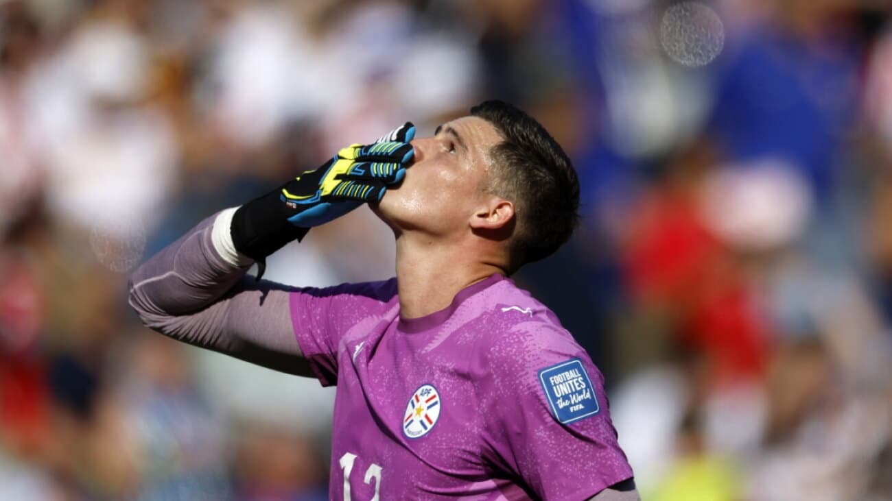 Lille acelera por Orlando Gill y San Lorenzo ya puso precio al arquero paraguayo