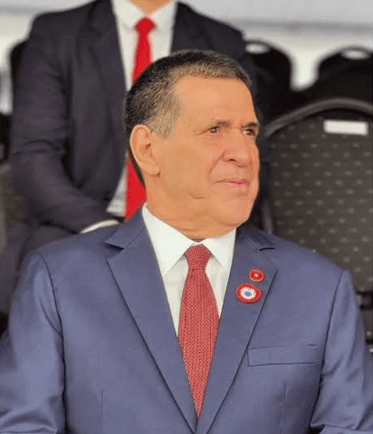 Horacio Cartes buscará seguir al frente de la ANR y analizan su candidatura al Senado
