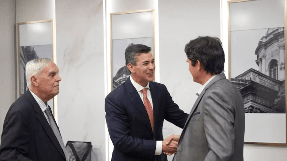 Paraguay llevará archivo histórico digital a las aulas con más de 106.000 páginas