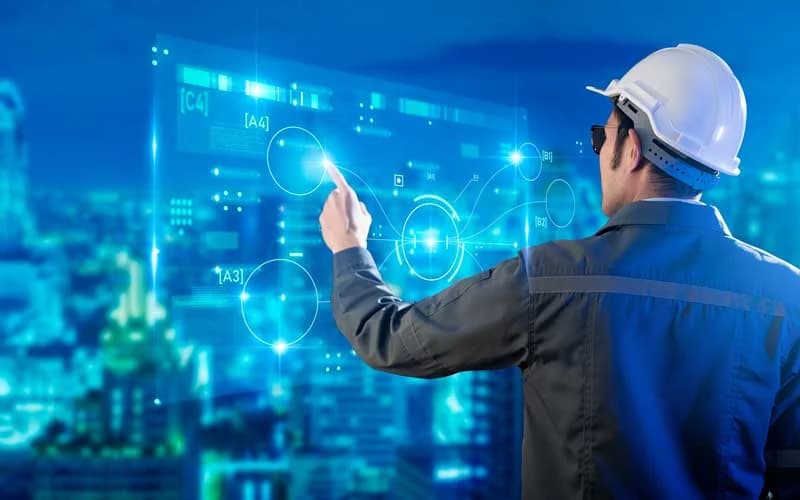 Carreras saturadas contrastan con falta de ingenieros e informáticos