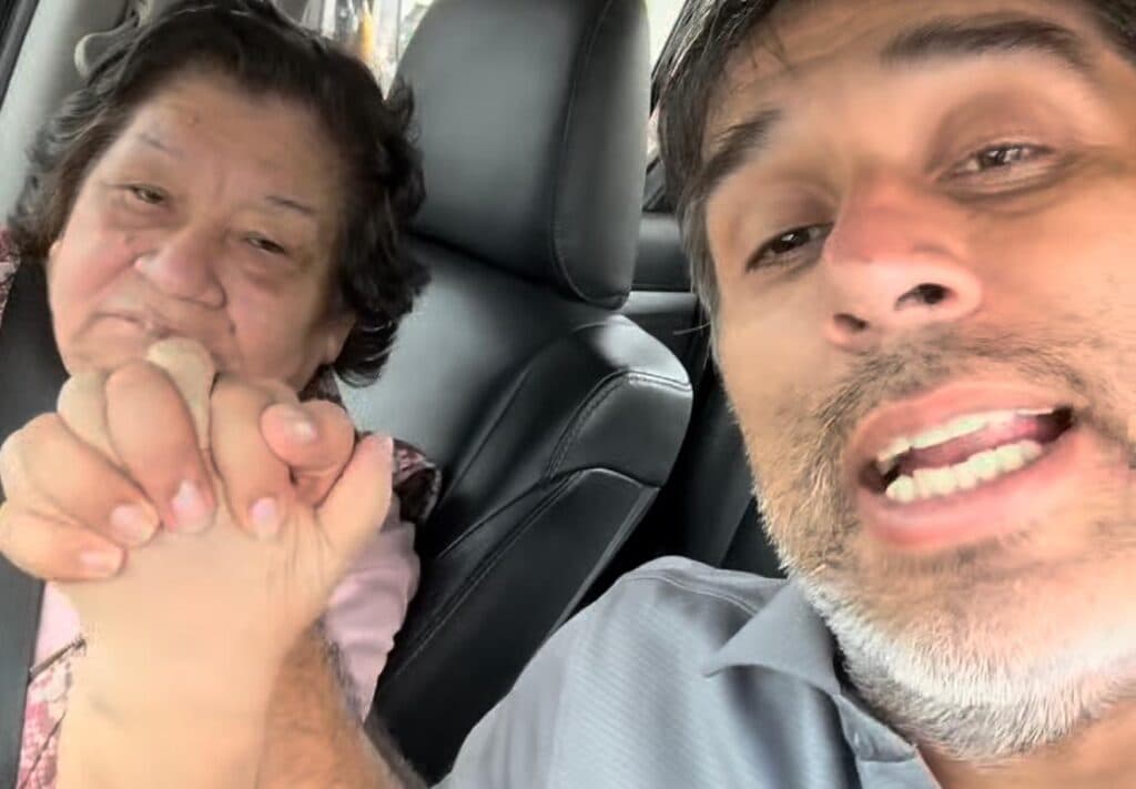 “Yo soy tu mamá”: Ña Tora se adueñó del asiento delantero de Pipino Cuevas
