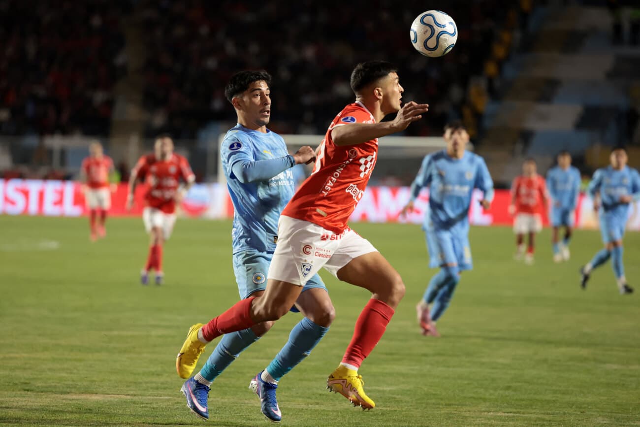 Claudio Núñez fue titular sorpresa y Cienciano pegó primero en cuartos de Sudamericana