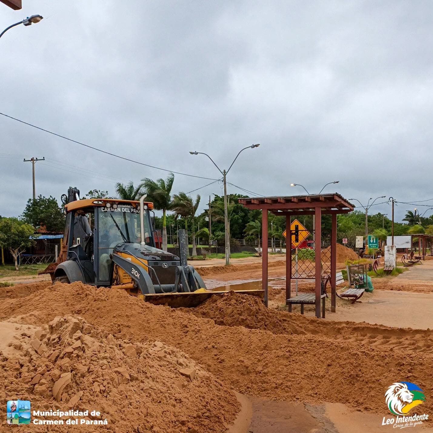 Carmen del Paraná acondiciona su playa para la temporada alta